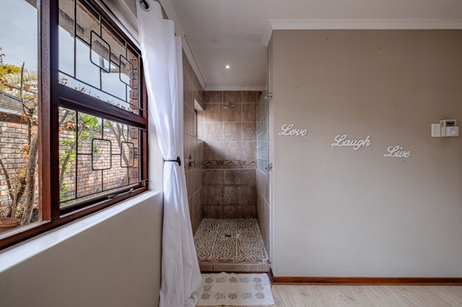 3 Bedroom Property for Sale in Summerstrand Eastern Cape